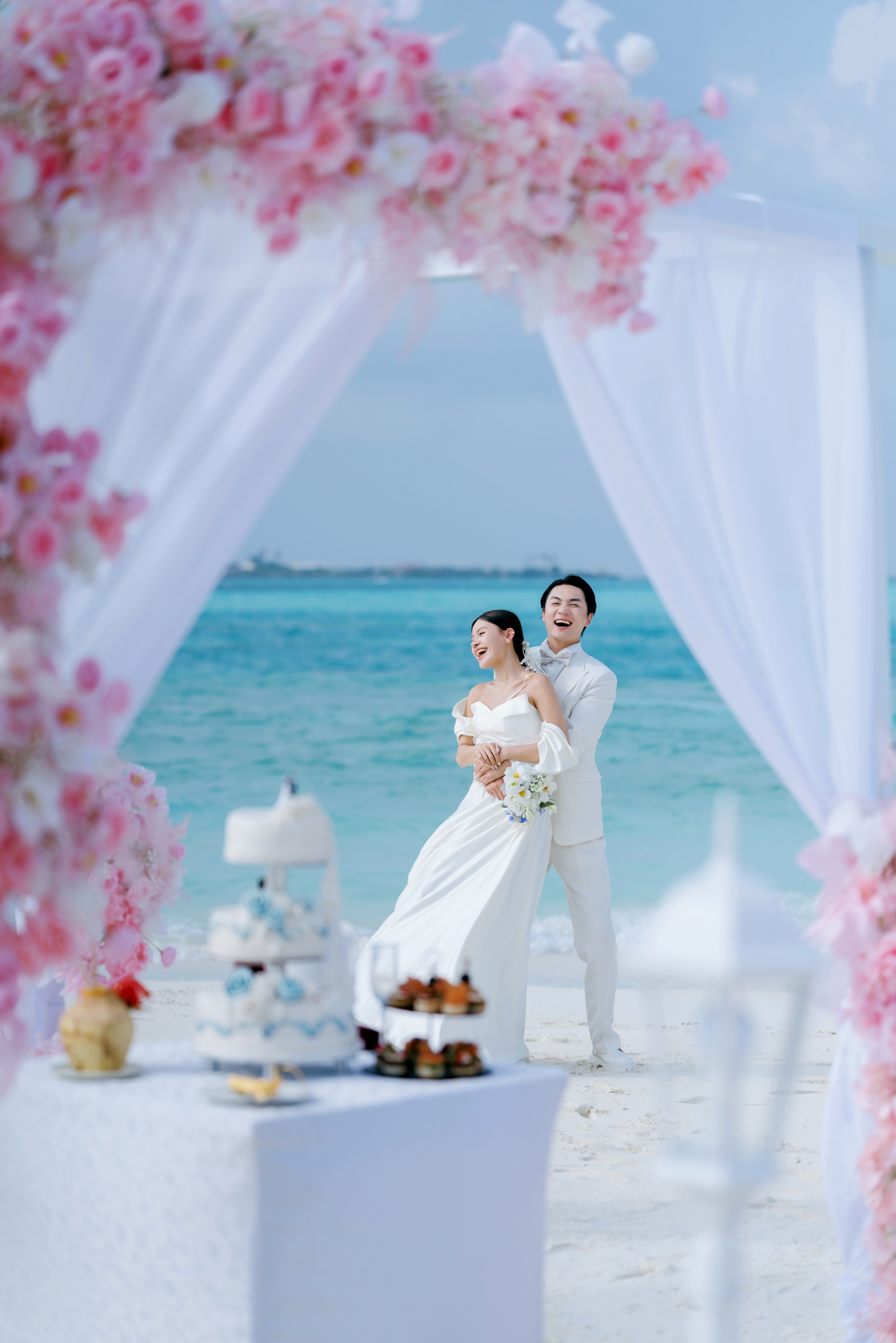 Velavaru_Maldives Beach Wedding-4 (1).jpg